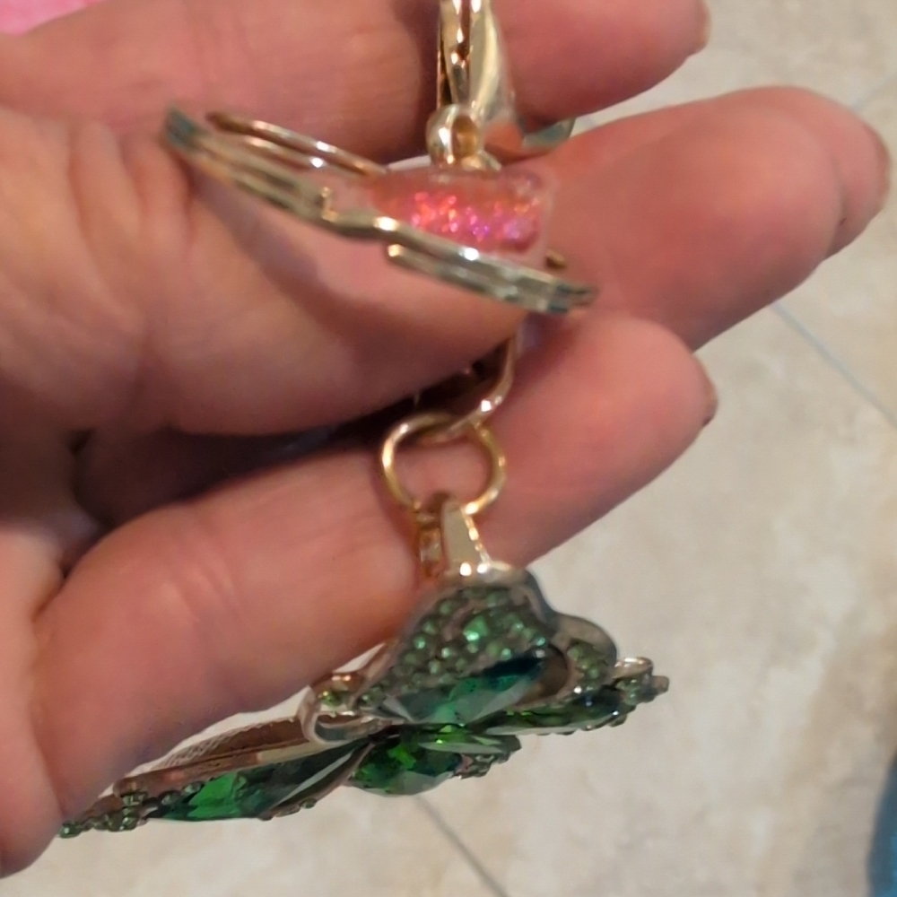 Green Butterfly Keychain / Bag Charm with Gold Accents 🦋🦋 - Picture 3 of 5